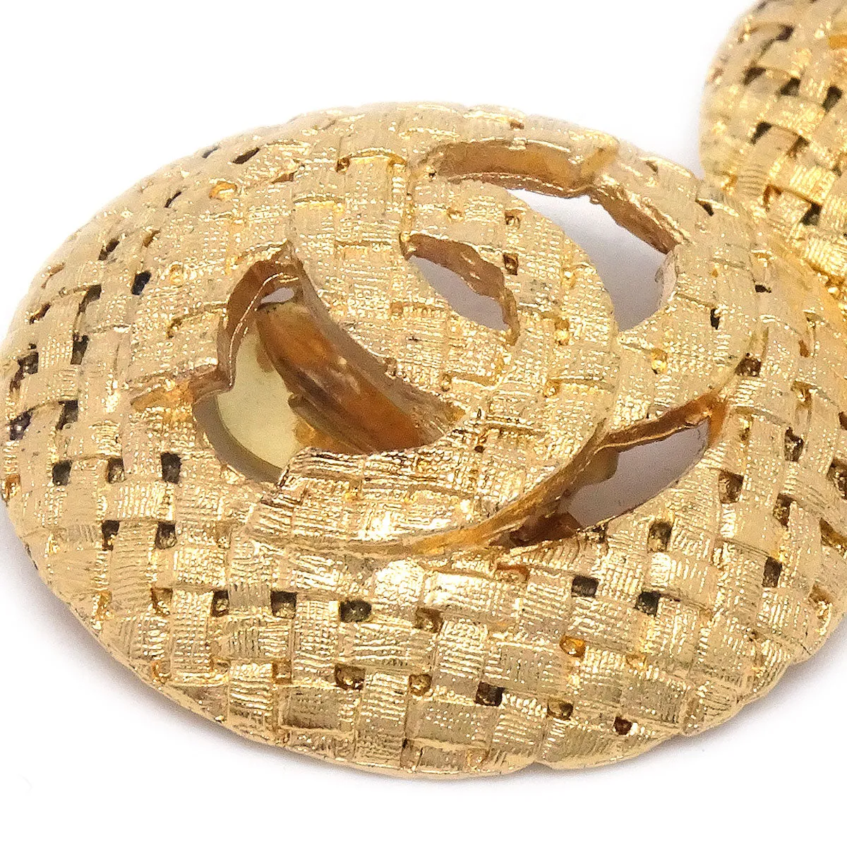 CHANEL 1994 Woven CC Circle Earrings Clip-On Gold 2889