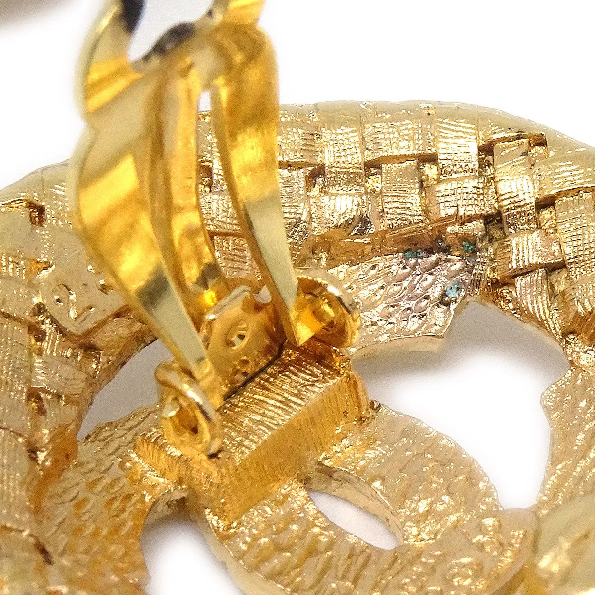 CHANEL 1994 Woven CC Circle Earrings Clip-On Gold 2889