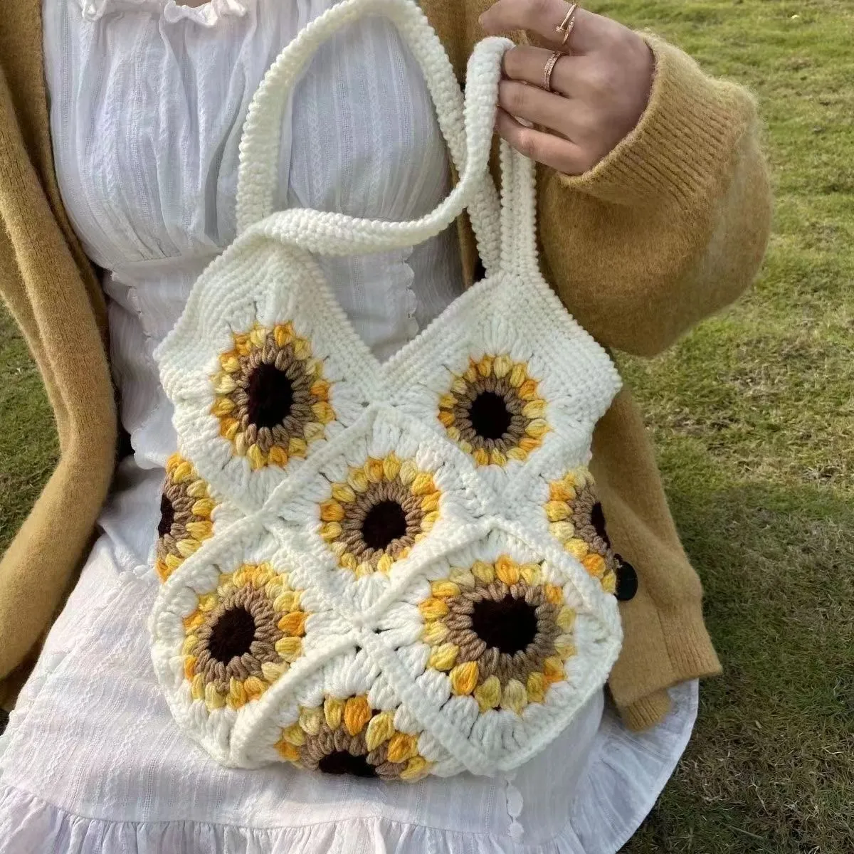 Cute Sunflower Handbag Crochet Hand Woven Shoulder Bag For Women