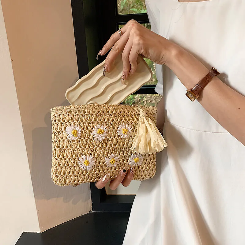 Designer Daisy White Straw Woven Clutch Bag-Showtown