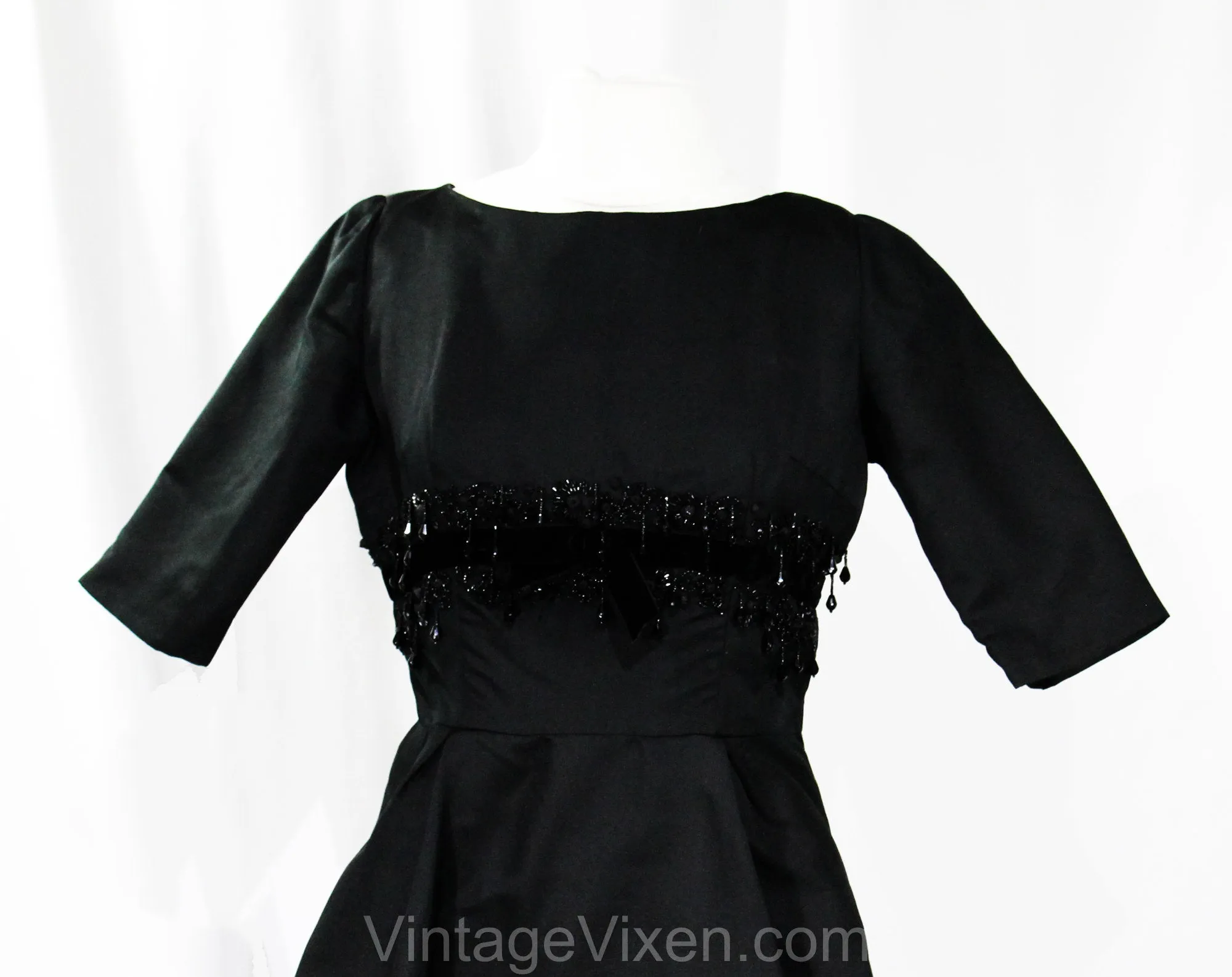 Size 12 1950s Cocktail Dress - Haute Quality Black Silk with Beaded Velvet Torso - Fit & Flare Full Skirt - Large Size 50s Glamor - Waist 30