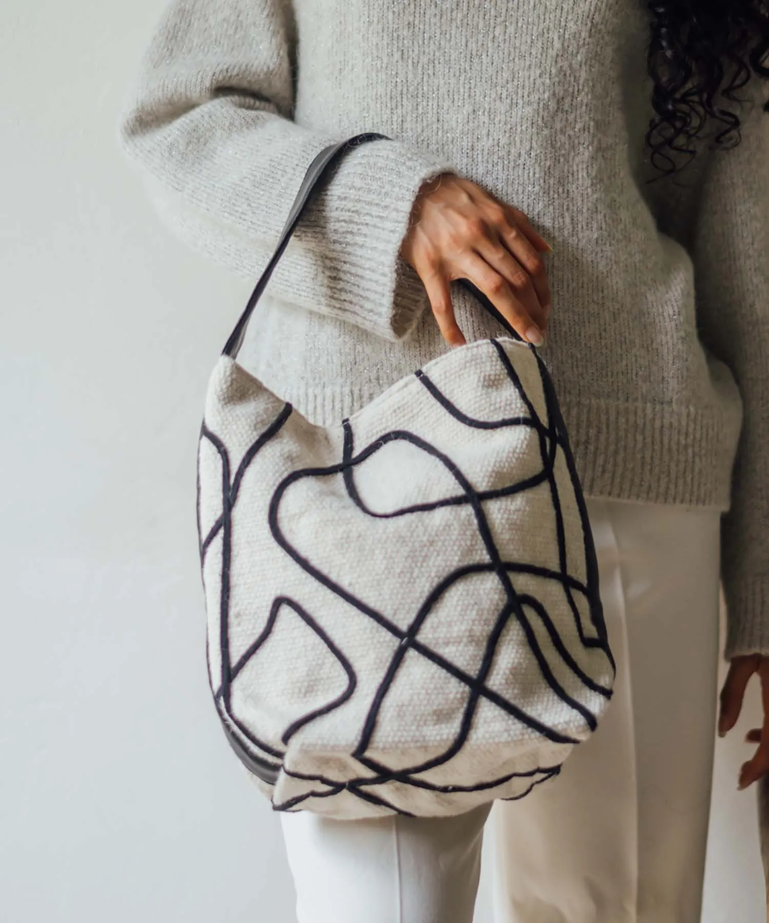 【WOMEN】beej Tape line woven bag