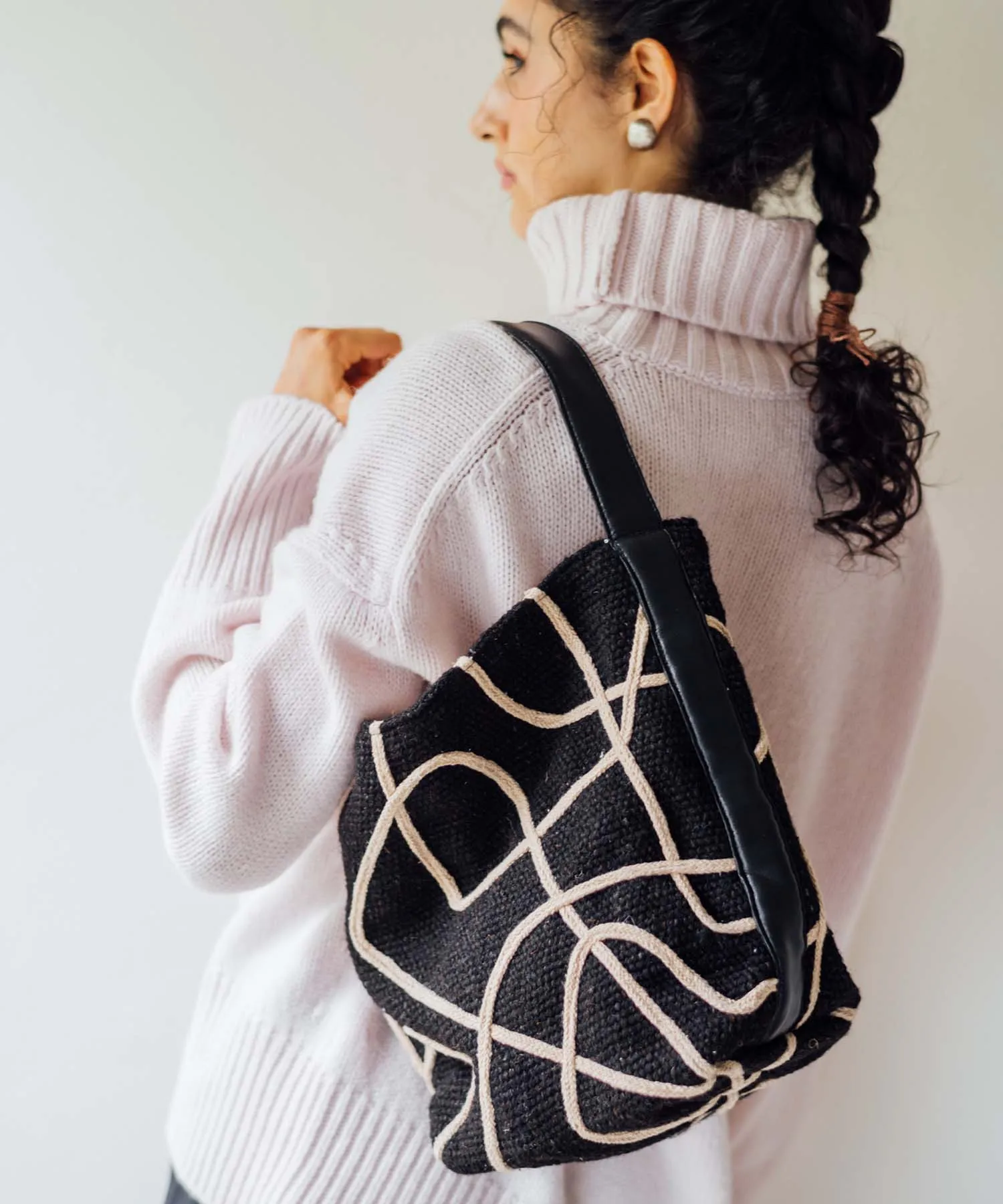 【WOMEN】beej Tape line woven bag