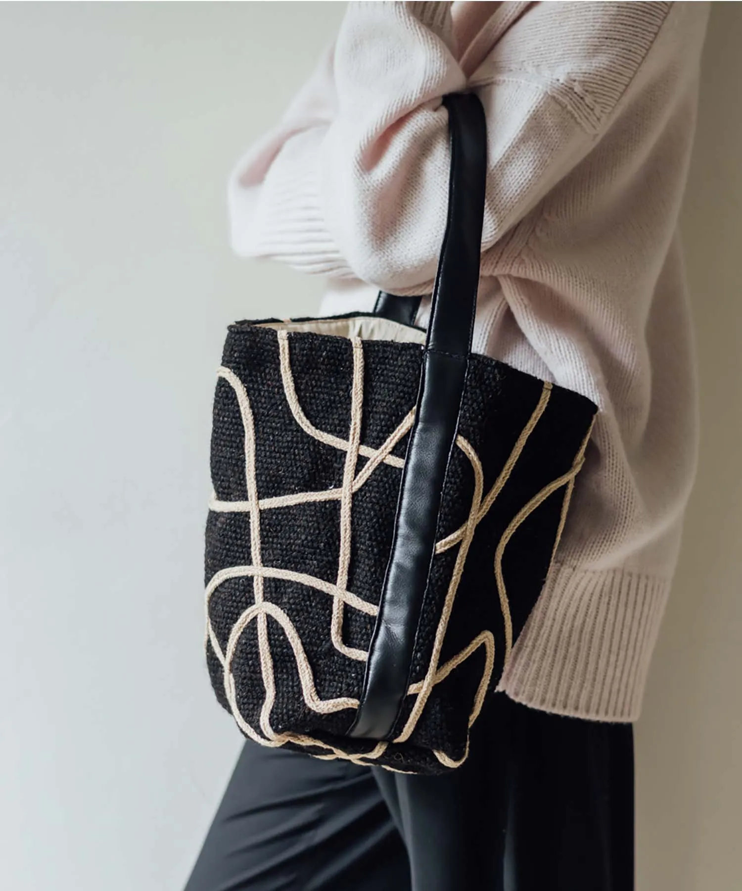 【WOMEN】beej Tape line woven bag